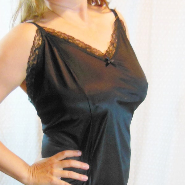 Velrose Elegant Plus Size Vintage Lacy Black Full Slip 44 46 NWT