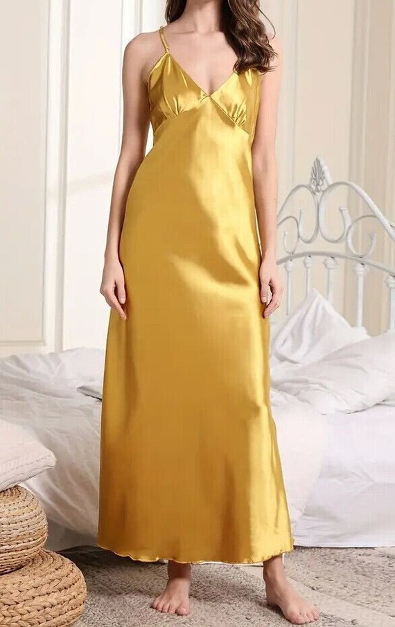 Gorgeous Yellow Gold Elegant Slinky Slippery Liquid Satin Long Nightgown M Nwt
