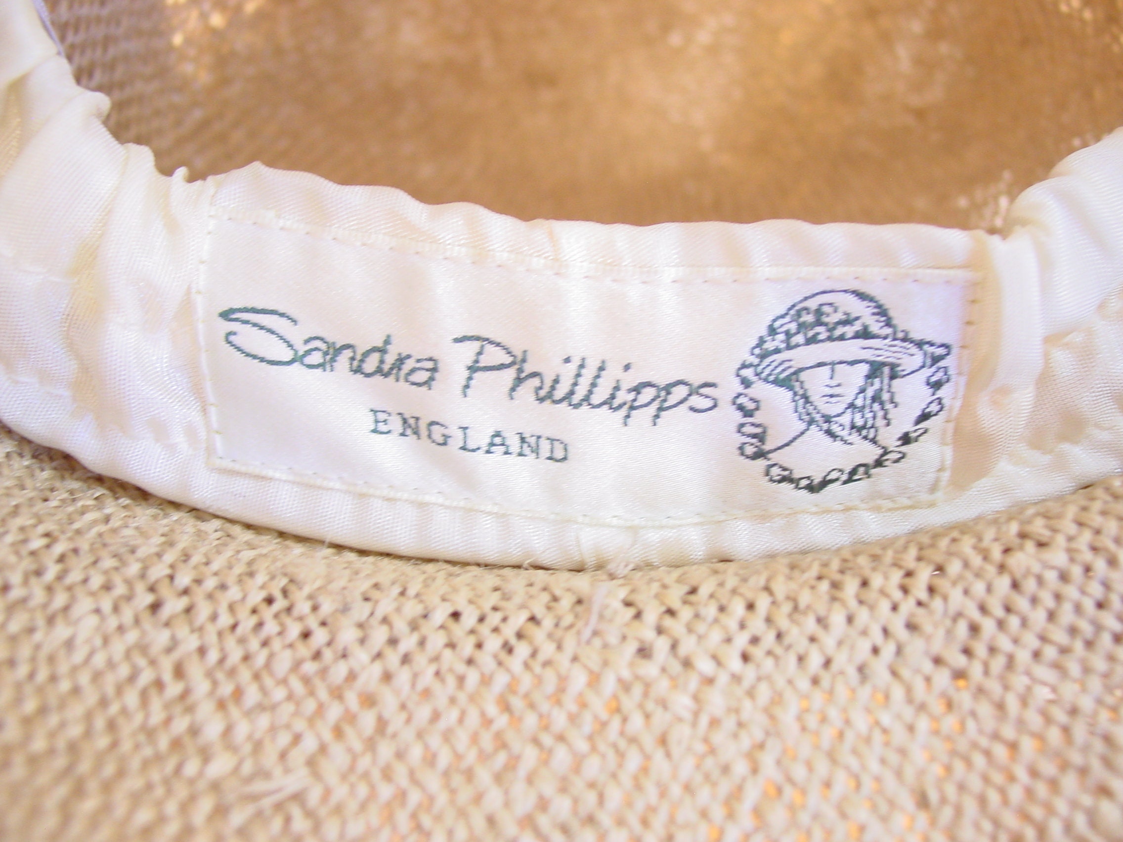 SANDRA PHILLIPPS London Vintage Burlap Bow Cloche Summer Hat O/S SANDRA PHILLIPPS London Vintage Burlap Bow Cloche Summer Hat  main image 2