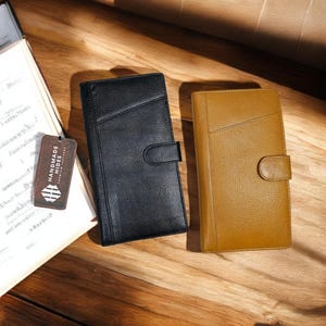 Handmade Leather Travel Wallet – Large Capacity Organizer – 4 Extra Pockets, Phone Pocket, ID Slot, Zippered Compartment – Black & Tan