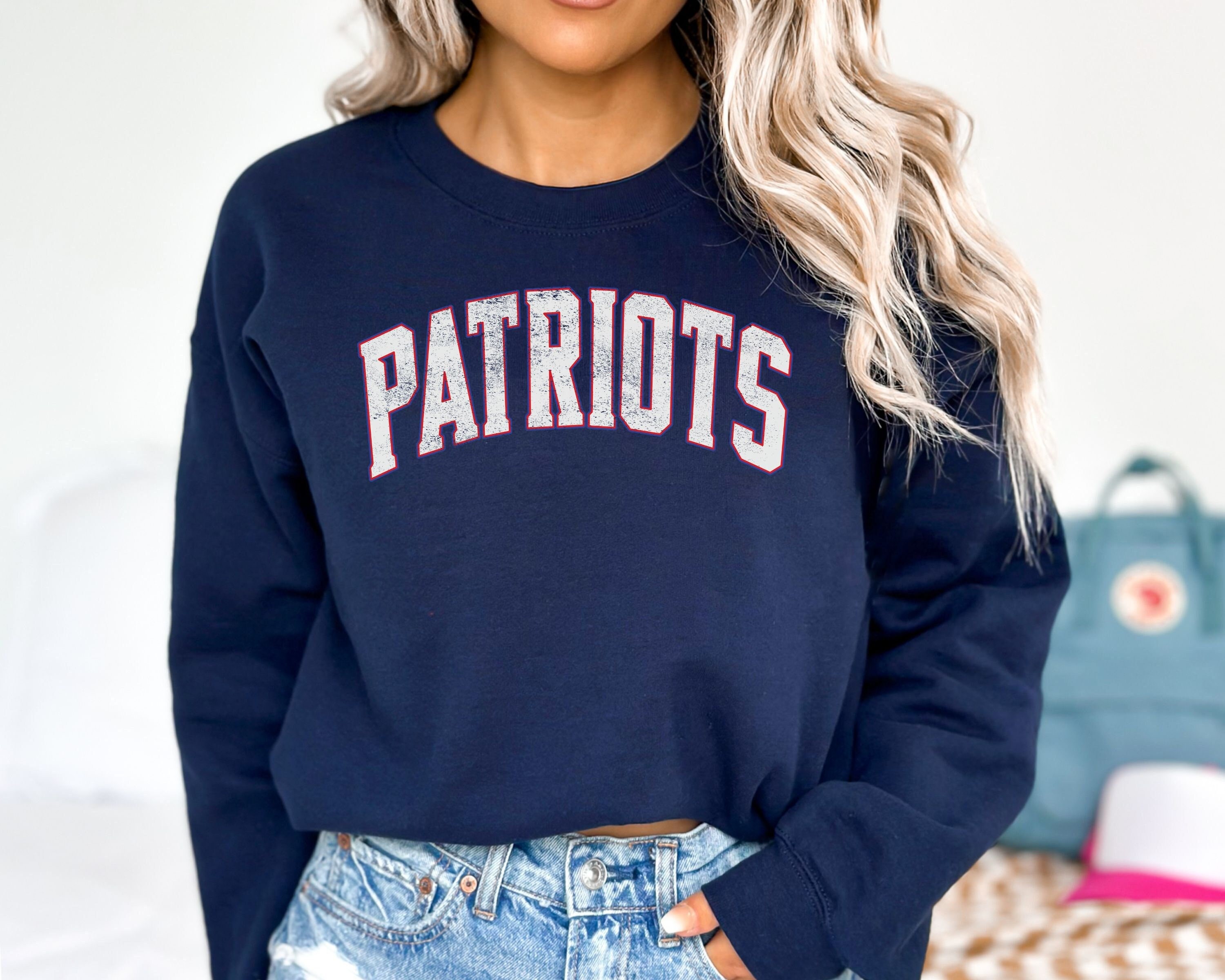 Lids New England Patriots Junk Food Women's Raw Edge Raglan Notch Neck  Pullover Hoodie - Royal