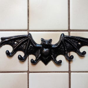 Cast Iron Gothic Wall Mount Fruit Bat Wings Key Holder Cast Iron Gothic Wall Mount Fruit Bat Wings Key Holder