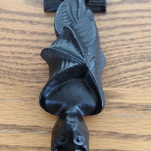 Awesome Cast Iron Hanging Bat Gothic Door Knocker Haunted House Hotel Oddities Odd Bats