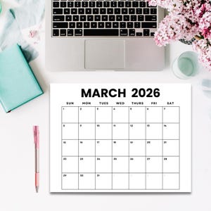 Pode incluir: Um calend&aacute;rio imprim&iacute;vel preto e branco para mar&ccedil;o de 2026. O calend&aacute;rio tem os dias da semana rotulados no topo e os n&uacute;meros de 1 a 31 listados em linhas.