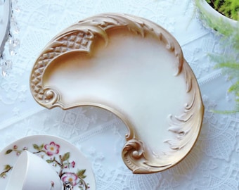 Antique Royal Worcester Blush Ivory Art Nouveau Vase 1716, Lion