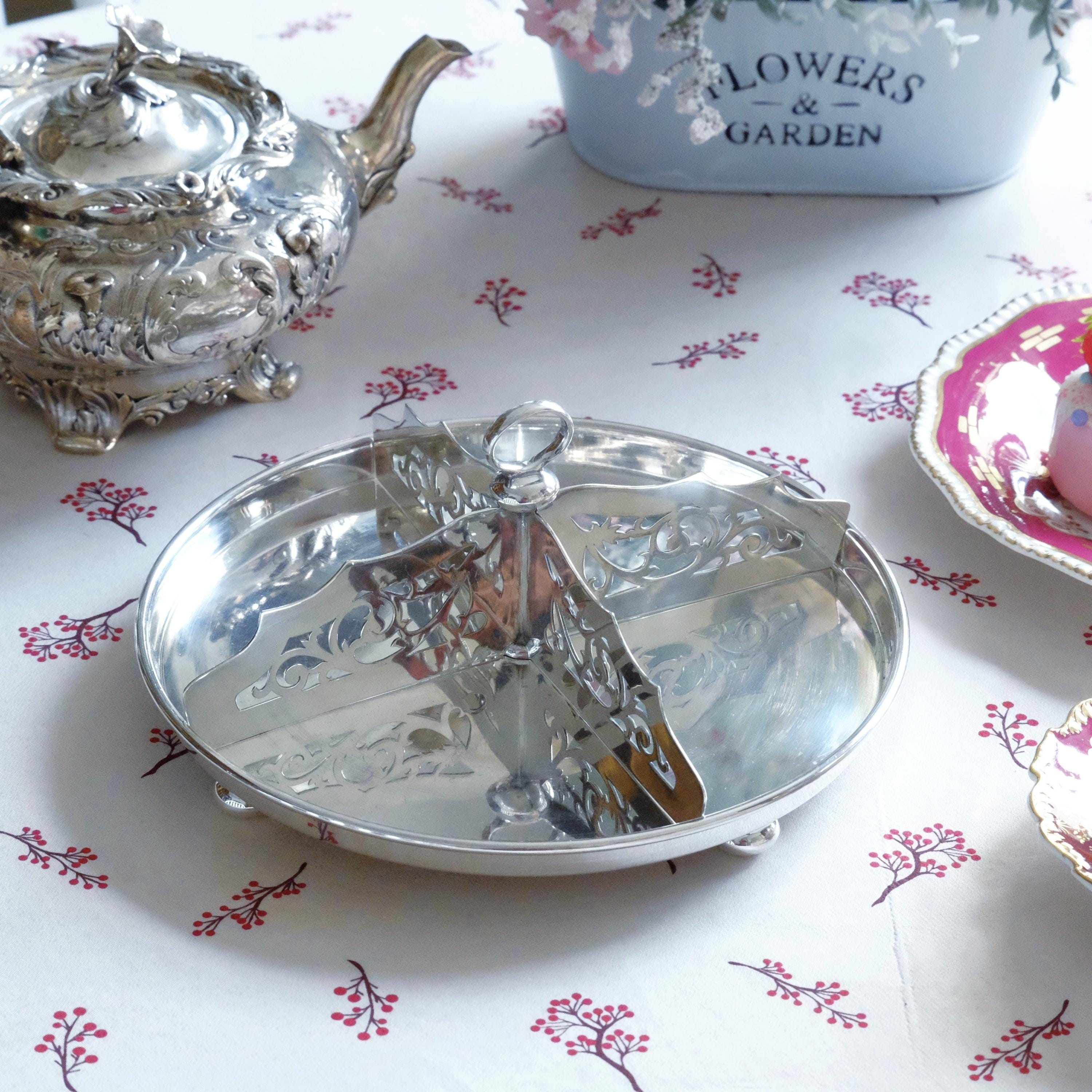 マッピン＆ウエッブ　イギリス　アンティーク　シルバー　ケーキスタンド　トレイ マッピン＆ウエッブ イギリス アンティーク シルバー ケーキスタンド