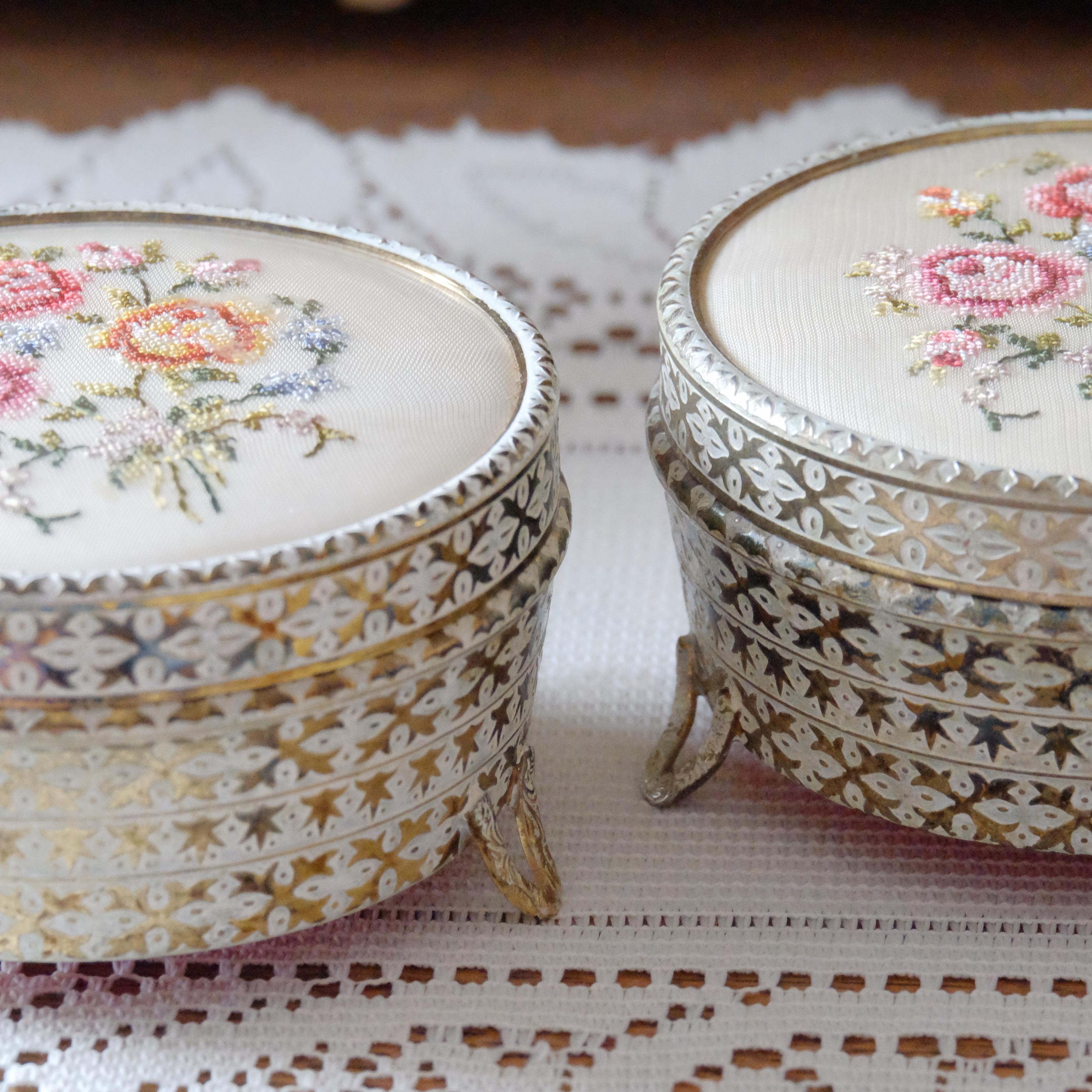 イギリス アンティーク Regent of London 刺繍 ガラス小物入れ 【公式