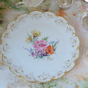 1924-34 Meissen Raised Grape Vines with Gilt Highlights to the Rim Hand Painted Flowers Cake Plate