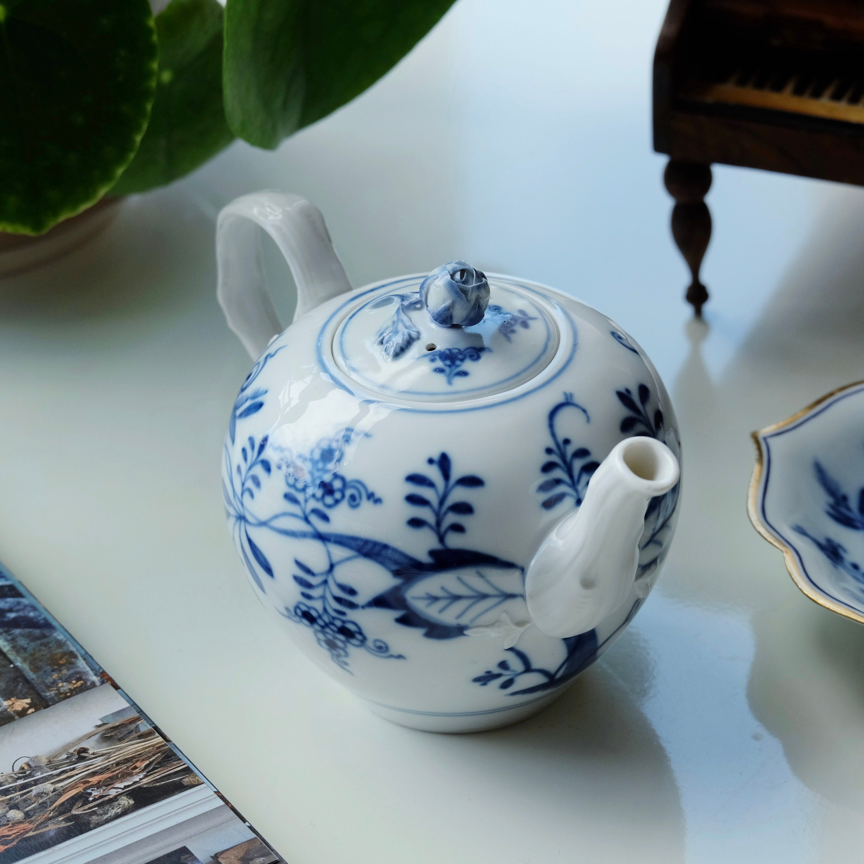 Antique Meissen Blue Onion Pattern Teapot for Two 450ml, With Rose