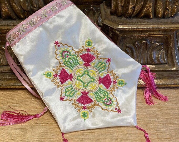 Regency Reticule Made in a Gorgeous Ivory Taffeta With a Stunning ...