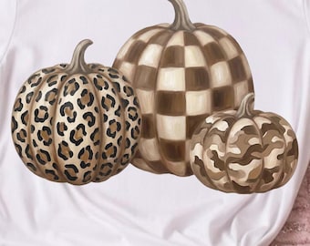 Trío de calabazas de otoño PNG, camisa a cuadros con estampado de leopardo y camuflaje, diseño de sublimación para camiseta de otoño, descarga digital de camiseta gráfica de moda