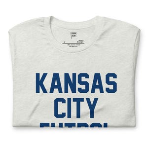 Kansas City - Kansas City Futbol T-Shirt - Vintage Soccer Apparel - Men&#39;s & Women&#39;s T-Shirt
