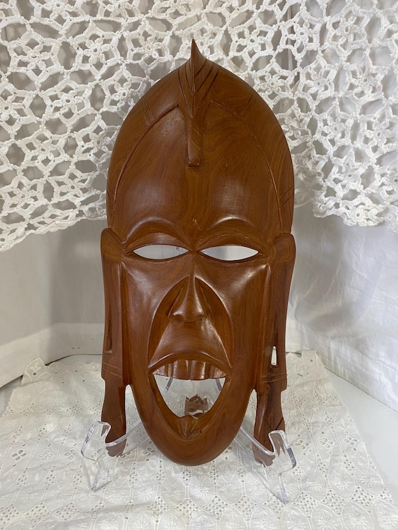 アフリカ起源のヴィンテージの手彫り木製部族マスク。 - Etsy 日本