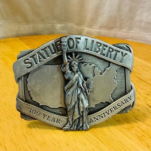 Vintage 1984 Statue of Liberty Belt Buckle Commemorating the 100th Year Anniversary by Siskiyou Buckle Co. Pewter design Limited Edition.
