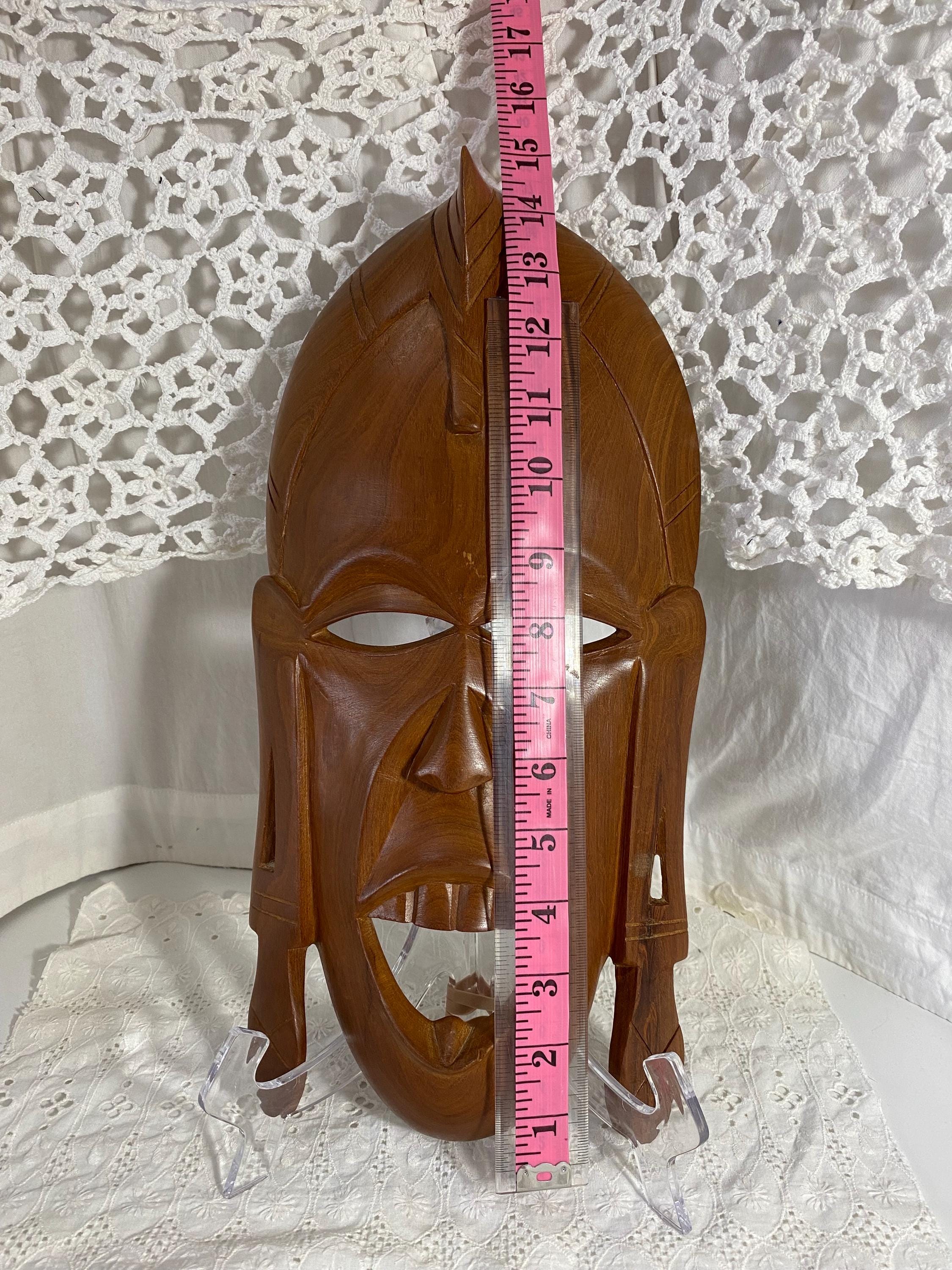 アフリカ起源のヴィンテージの手彫り木製部族マスク。 - Etsy 日本