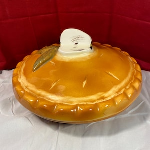 Vintage Pie Keeper