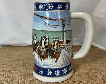 Vintage 1995 Budweiser “Lighting the way Home” Holiday Beer Stein Mug.