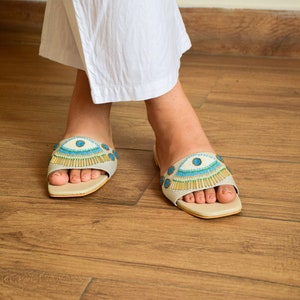 Slippers cushioned sole top