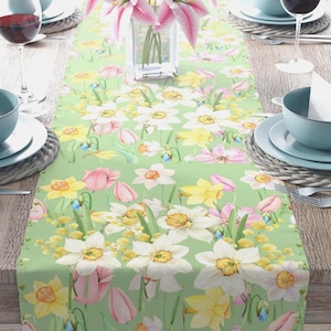 Daffodil Table Runner Daffodil Flower Print Beautiful Table Runner Daffodil Theme Home Decor Daffodil Spring Easter Decor Daffodils Gift