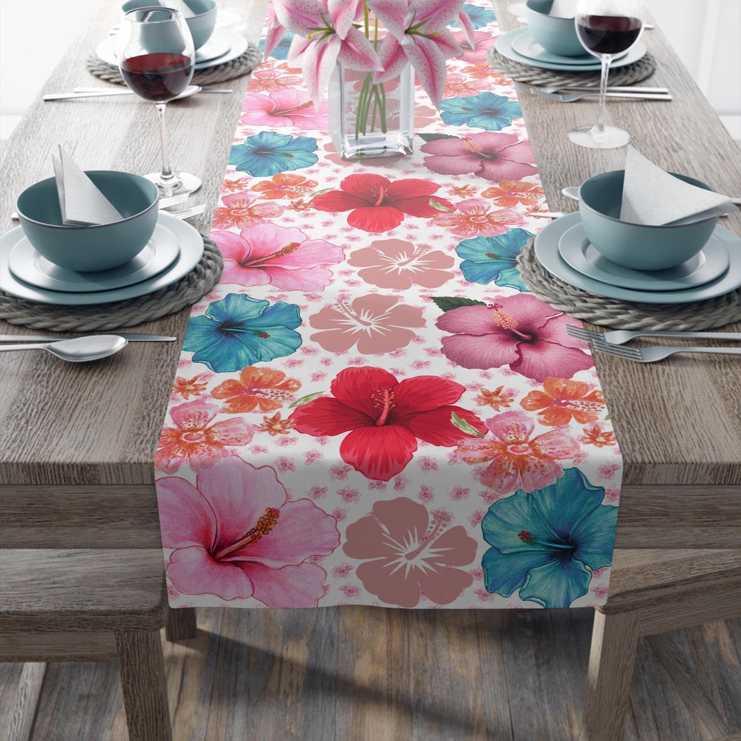 Hibiscus Blossom Quilted Table Runner NCU0NVH352