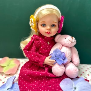 Muñeca Paola Reina repintada, muñeca personalizada OOAK.