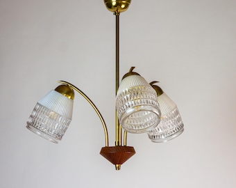Mid-Century Modern kroonluchter van teakhout, glas en messing, Scandinavische plafondlamp uit de jaren 60