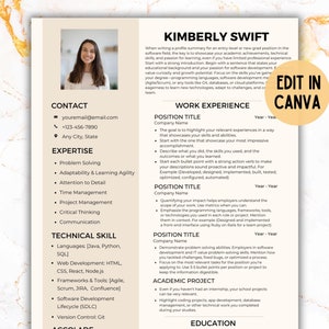 Könnte beinhalten: Eine Lebenslaufvorlage mit einem Foto einer Frau, Kontaktdaten, Fähigkeiten und Berufserfahrung. Das Design ist in hellem Beige mit schwarzem Text gehalten. Der Text "Edit in Canva" befindet sich in einem Kreis.