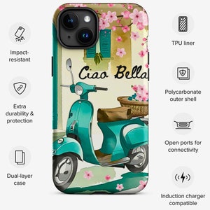 Op de afbeelding: Een turquoise en witte telefoonhoes met een bloemenpatroon en een vintage scooter met de tekst "Ciao Bella".