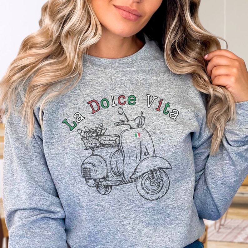La Dolce Vita Shirt Italian Gift for Italy LoverItalian Saying Sweatshirt Italia Vacation Travel Gift Cute Italy Outfit Europe Souvenir image 8