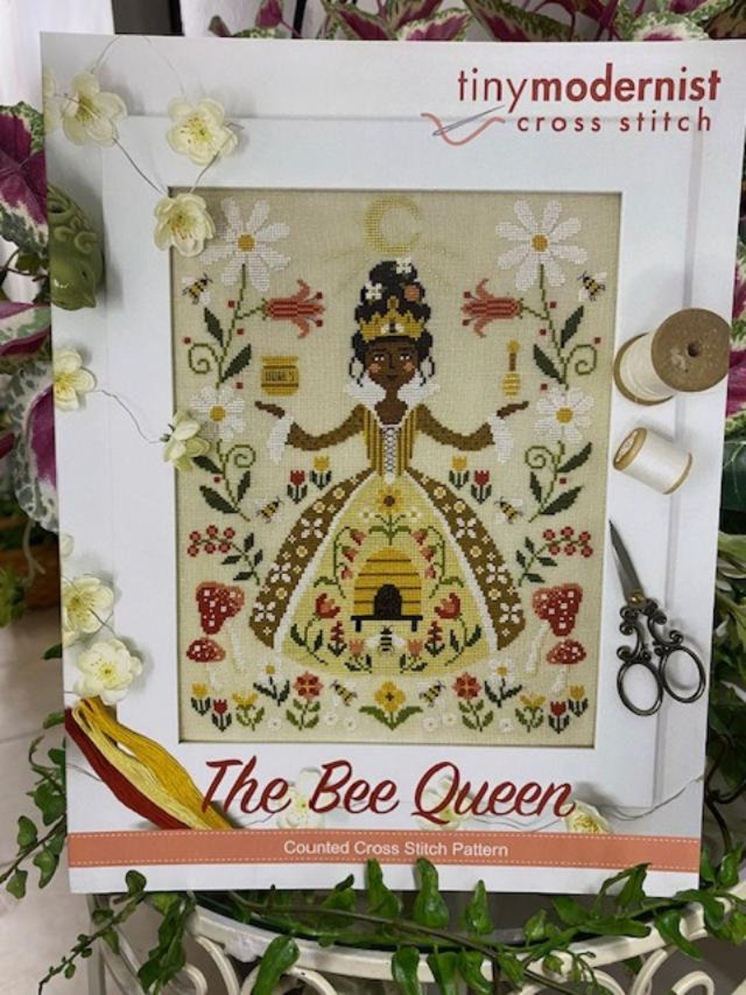 The Bee Queen - Etsy UK