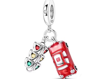 Ciondolo con auto rossa e semafori per braccialetti e ciondoli per collane