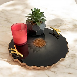 Handmade Resin Tray with Leaf handles, Gift Tray, Makeup Vanity Tray Resin, Perfume Tray, Round Resin Tray, Personalised, Gift tray