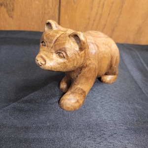 Bear Handmade Woodcarving | Bear Woodcarving | Bear Figure Carving | Bear Whittle Carving | Butternut Wood Carving | Hand carved Figuring |