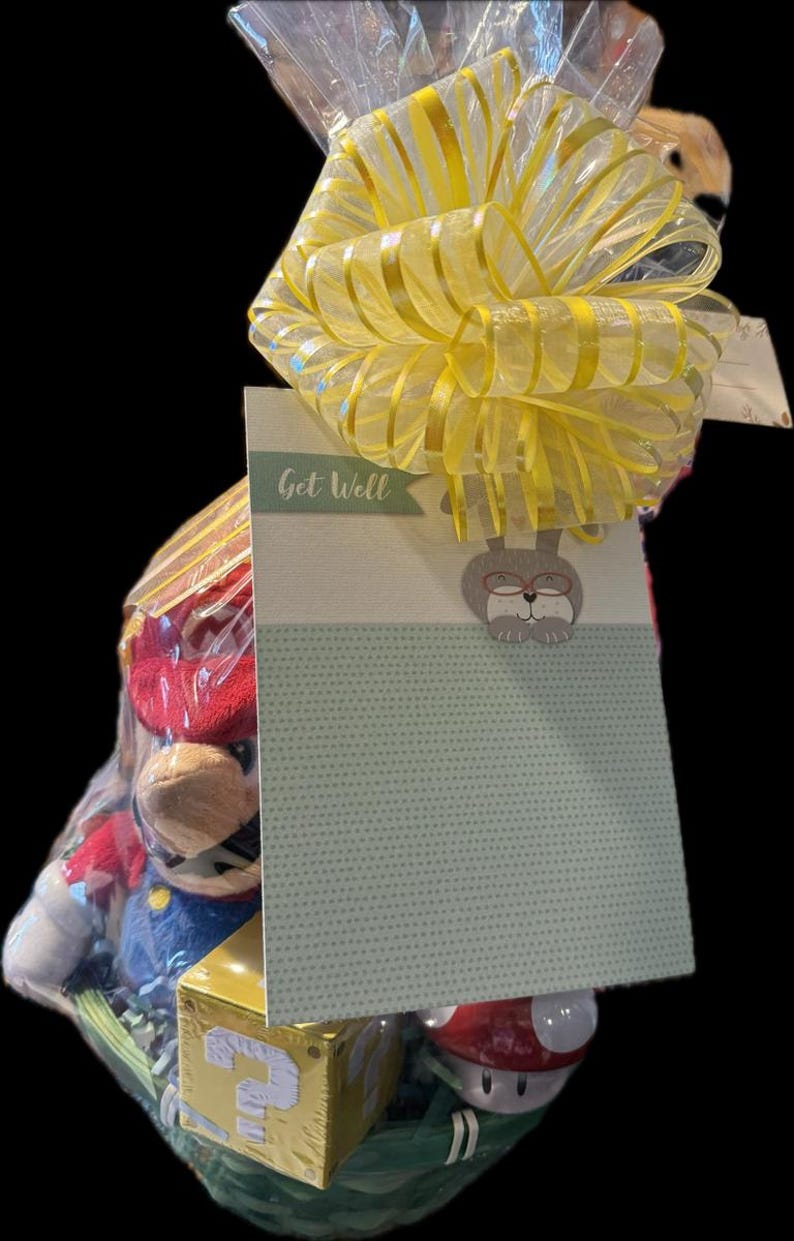 Super Mario Item Bundle in Gift Basket - unique gift for teen, tween, kid, boy, girl, Super Mario fan, gamer gift immagine 8