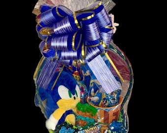 Sonic Item Bundle in Gift Basket - unique gamer gift for teen, tween, boy, girl, kid - Sonic the Hedgehog gift set - Sonic gaming gift