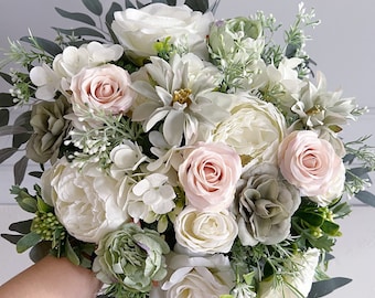 Bridal Bouquet, wildflower bouquet. blush pink bridal bouquet. wedding bouquet