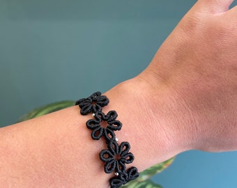 Daisy bracelet.macrame bracelet.flower bracelet.silver 925.friendship bracelet.gift ideas.gift for her.unique jewel