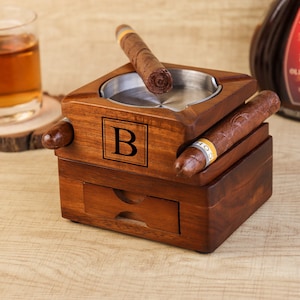 Regalo personalizzato per lo sposo, posacenere per sigari, sottobicchiere da whisky 2 in 1 personalizzato, regalo per lui, regalo di Natale, regalo per il padre.