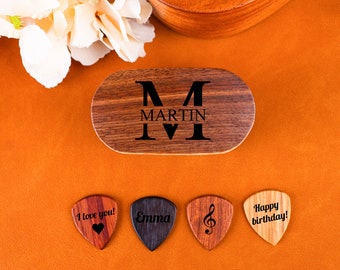 Personalized Engrave Guitar Pick Case，Custom Picks Plectrum Holder,Gifts for Dad, Wooden Box for Gurtar Player, Father's Day Gift