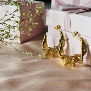 Twisted Hoop Earrings, Gold Hoop Earrings, Gift For Girlfriend, Minimalist Jewelry, Huggie Hoops, Gift For Her, Dainty Earrings Gift For Mom