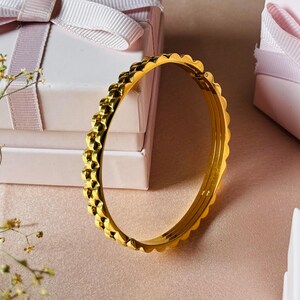 Chain Look Gold Bracelet, Oval Bracelet, Stainless Steel Bracelet, Aesthetic Bracelet, Dainty Bracelet, Waterproof Bracelet, Unisex Bracelet