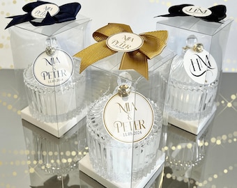 Personalisierte Hochzeitskerze aus Glas: Elegantes Hochzeits-Memento in einem luxuriösen Geschenk für die Gäste