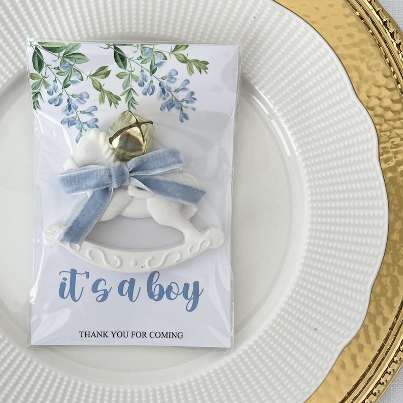 Babyshowermagneet hobbelpaard Gunst: aangepaste kaart, bel en lint afbeelding 6
