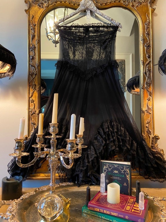Witchy Woman Black Lace Vintage Gown - image 3