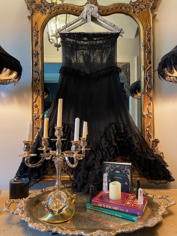Witchy Woman Black Lace Vintage Gown - image 2