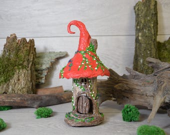 Ręcznie robiona lampka nocna w kształcie domku dla wróżek z papier-mâché, fantazyjna dekoracja w stylu cottagecore
