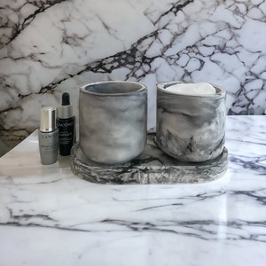 Ensemble de trois pièces pour la salle de bain Couleur marbre noir Pots décoratifs Barhroom Vide-poches en béton Support de pinceaux de maquillage Décoration d'intérieur image 3