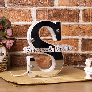 Lámpara de espejo iluminada con inicial personalizada, letrero LED de espejo con nombre inicial personalizado, decoración de pared con espejo iluminado, decoración de espejo LED, regalo de cumpleaños