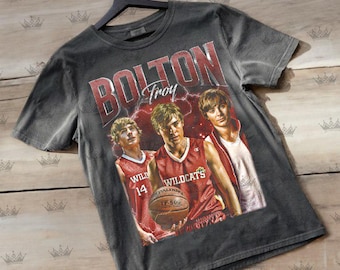 T-shirt vintage di Troy Bolton, omaggio alla grafica retrò anni '90, regalo ideale per gli appassionati di serie TV e film ID