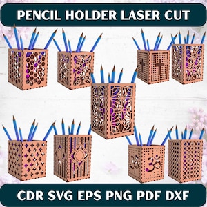 Puede incluir: Varios portalápices de madera cortados con láser, cada uno con diferentes diseños decorativos y llenos de lápices azules. Los diseños incluyen motivos florales, geométricos y religiosos. El texto "PENCIL HOLDER LASER CUT" está en la parte superior.